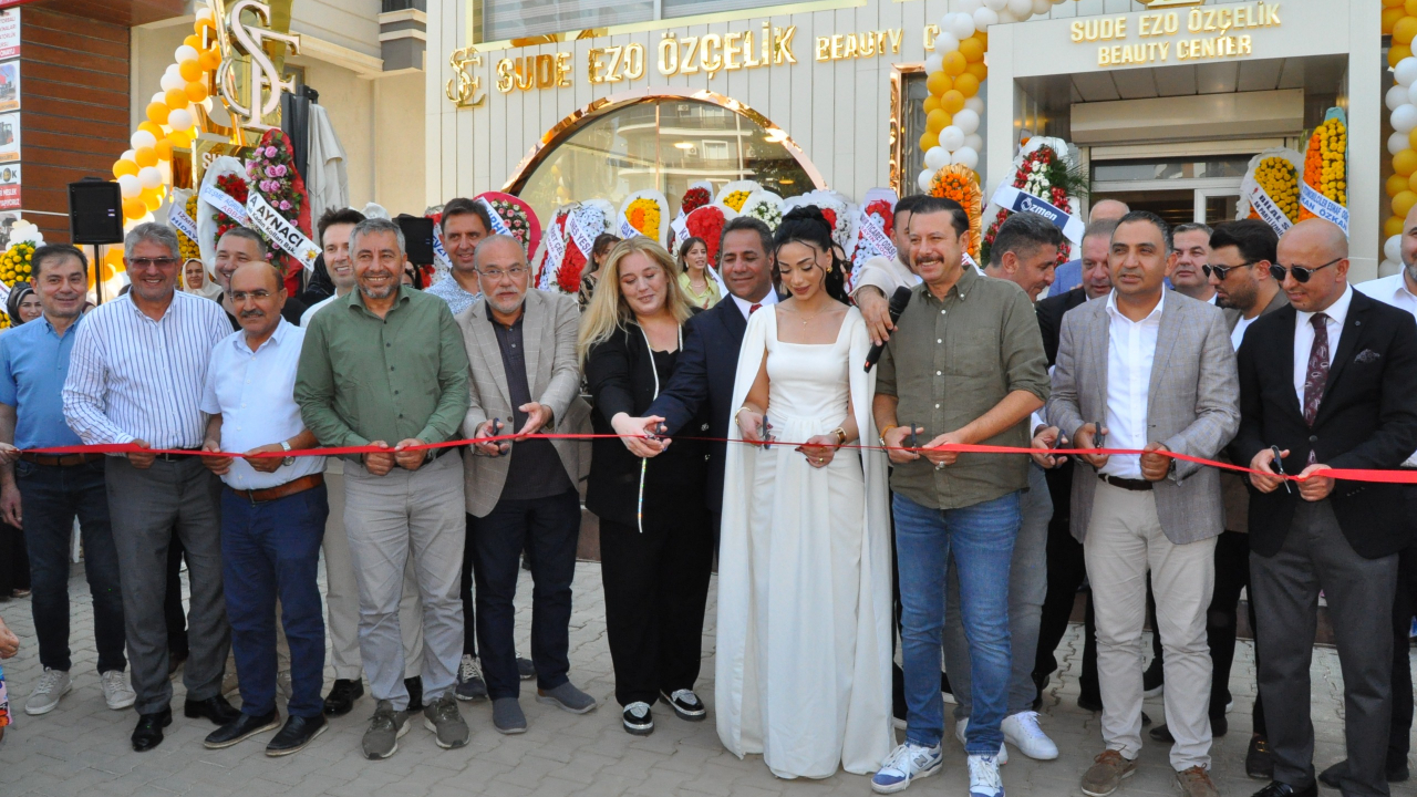 Torbalı'nın en modern güzellik merkezi açıldı