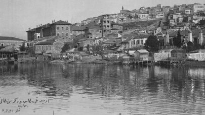 “İzmir’de Eski Bir Yaz: Deniz Hamamlarından Plaja”