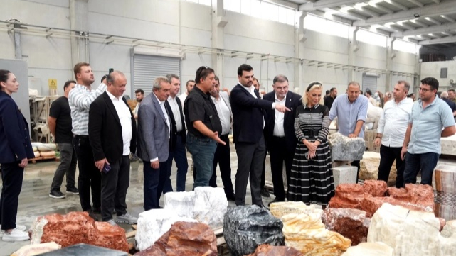 AK Partili İnan'dan Bergama OSB'ye ziyaret