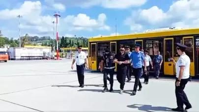 Kırmızı bültenle aranan 3 suçlu Türkiye'ye getirildi