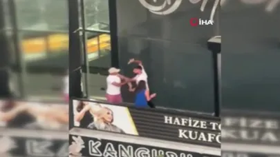 Esenyurt’ta kadın kuaförünü bastı, iş yeri sahibni bıçakladı
