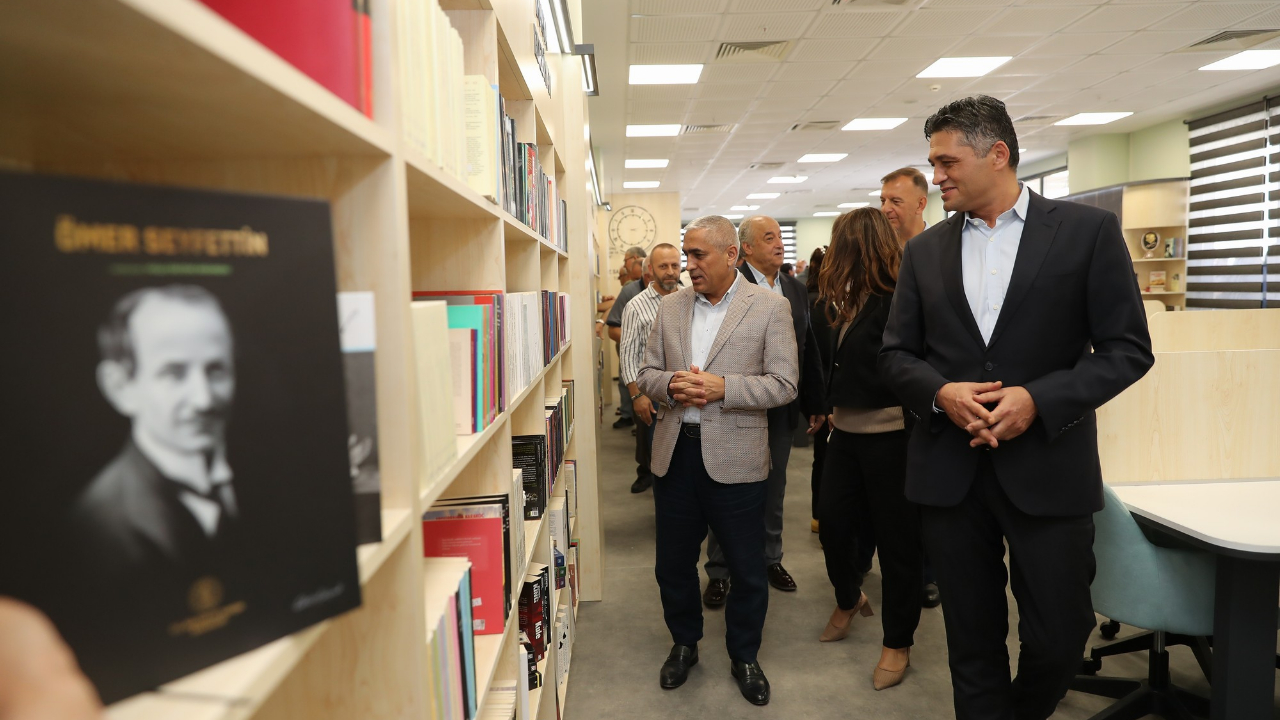 Aziz Sancar Kütüphanesi Aliağa'da Hizmete Açıldı