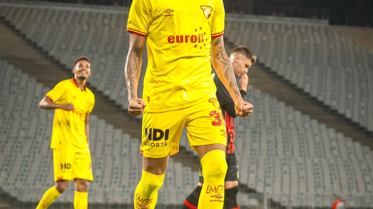 Göztepe'de Romulo yoksa Janderson var