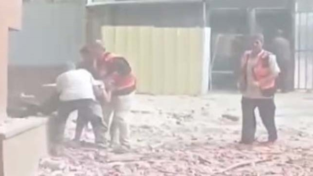 İsrail Gazze’deki Nasser Hastanesi’ne saldırdı: 15 ölü