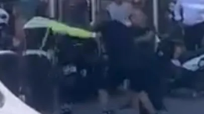 İzmir'de polise tekmeli yumruklu saldırı