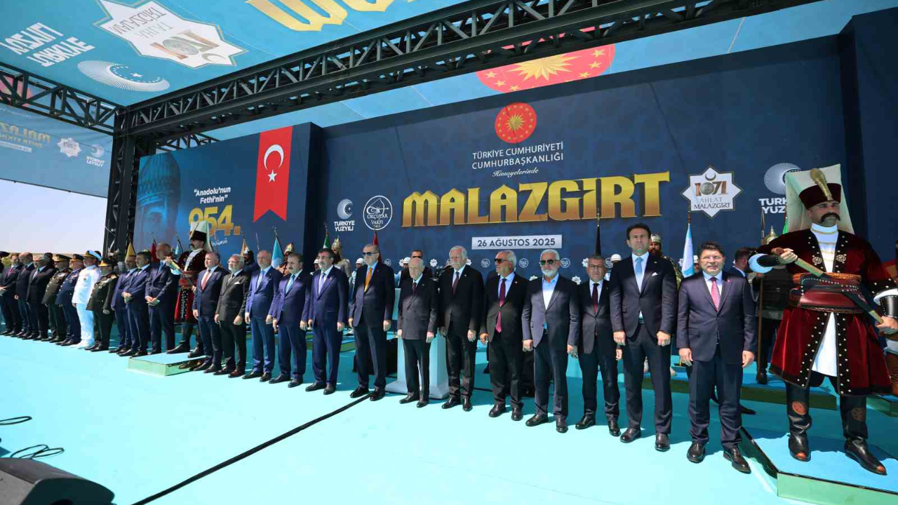 Cumhurbaşkanı Erdoğan: "Yönünü Ankara’ya ve Şam’a dönenler kazanacak"