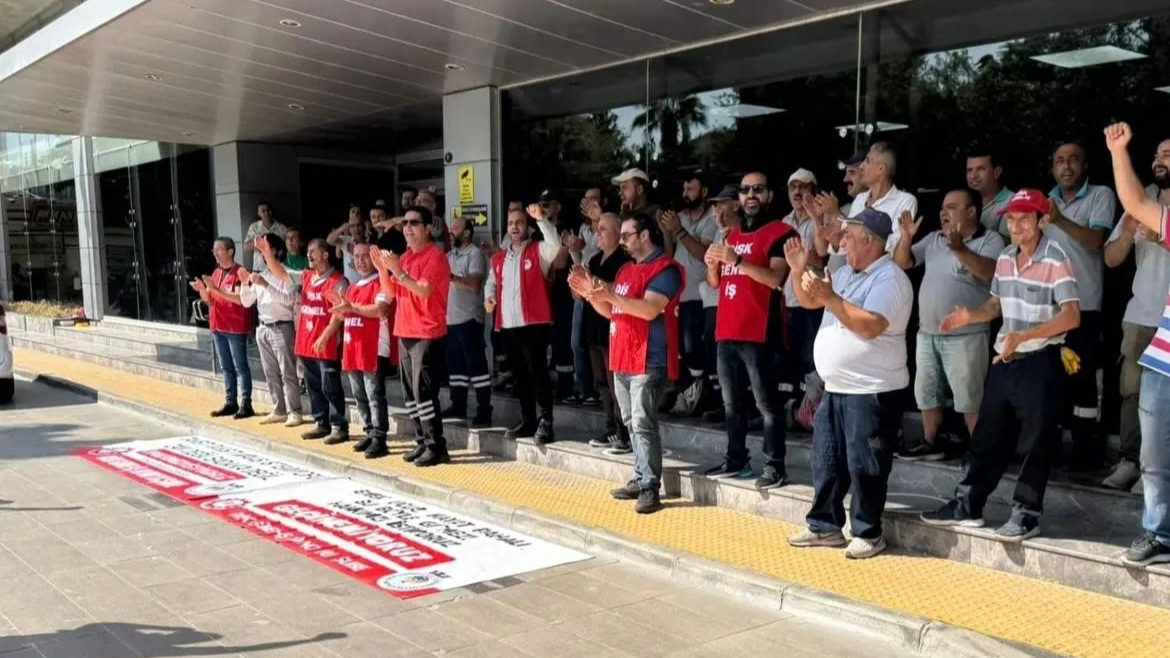 Karşıyaka Belediyesi'nde sular durulmuyor
