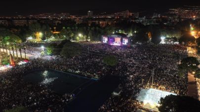 İEF’de Yıldız Tilbe rüzgarı