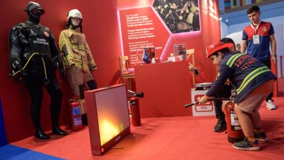 Alevler sanal, heyecan gerçek