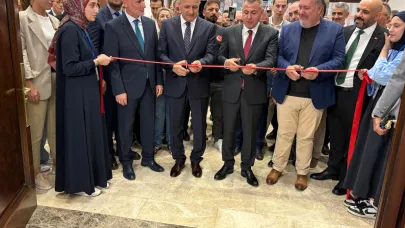 Kutsal emanetler İzmir'de ziyarete açıldı