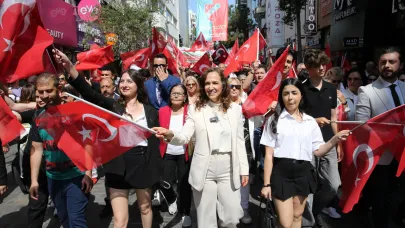 Yılmaz Özdil ve Korcan Karar Karşıyaka’da!