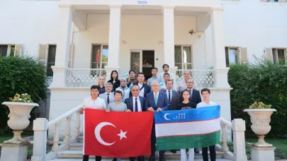 Rektör Prof. Dr. Budak, Özbek öğrencileri ağırladı