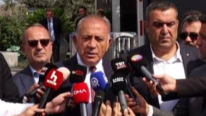 Gürsel Tekin CHP’nin Sarıyer’deki binasına geldi: "Biz Aziz İhsanlara yenilmeyeceğiz"