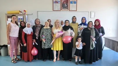 Konak’ta okur-yazar kadınların gurur günü