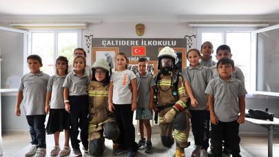 İtfaiye araç ve ekipmanları öğrencilere tanıtıldı