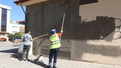 Bayraklı'da parklar yenileniyor