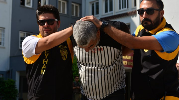 Adana’da haraç isteyen çeteye operasyon