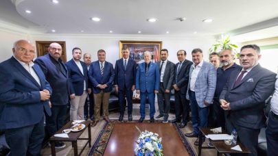 Başkan Tugay İEOSB yönetimi ile bir araya geldi