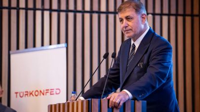 Başkan Tugay: “Gerçek dönüşümün kamuda olması lazım”