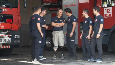 Engelli itfaiyeci çok sevdiği mesleğinden hiç kopmadı