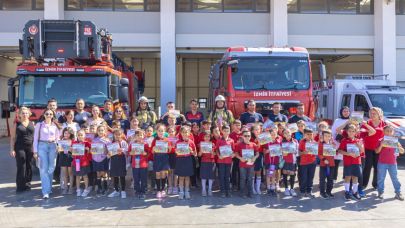 İzmir’de ateş savaşçıları öğrencilerle buluştu