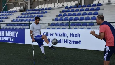 Akıma kapılıp bacağını kaybetti, futbolla hayata tutundu