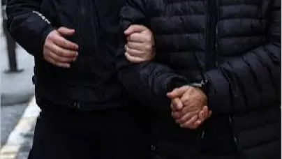6 ayrı hırsızlık suçundan aranıyordu, Konak polisi yakaladı