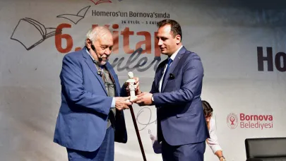 İlber Ortaylı Bornova’da İzmirlilerle buluştu