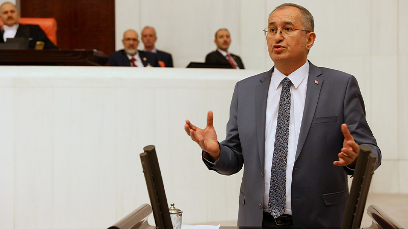 Atila Sertel gözaltına alındı
