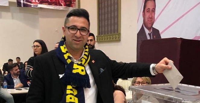 O İSMİN BAŞKANLIĞI DÜŞÜRÜLDÜ