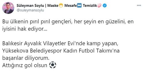 Bakan Soylu kadın futbolcularla bir araya geldi