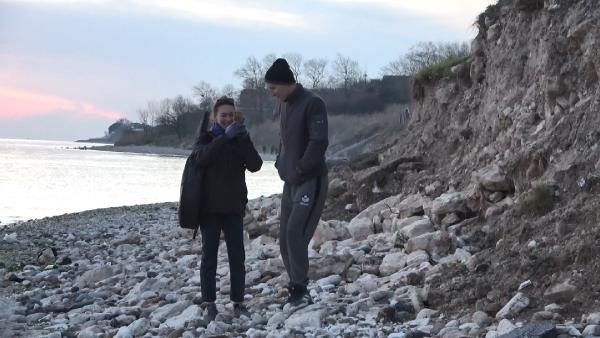 Beylikdüzü'nde otomobil kumsala uçtu