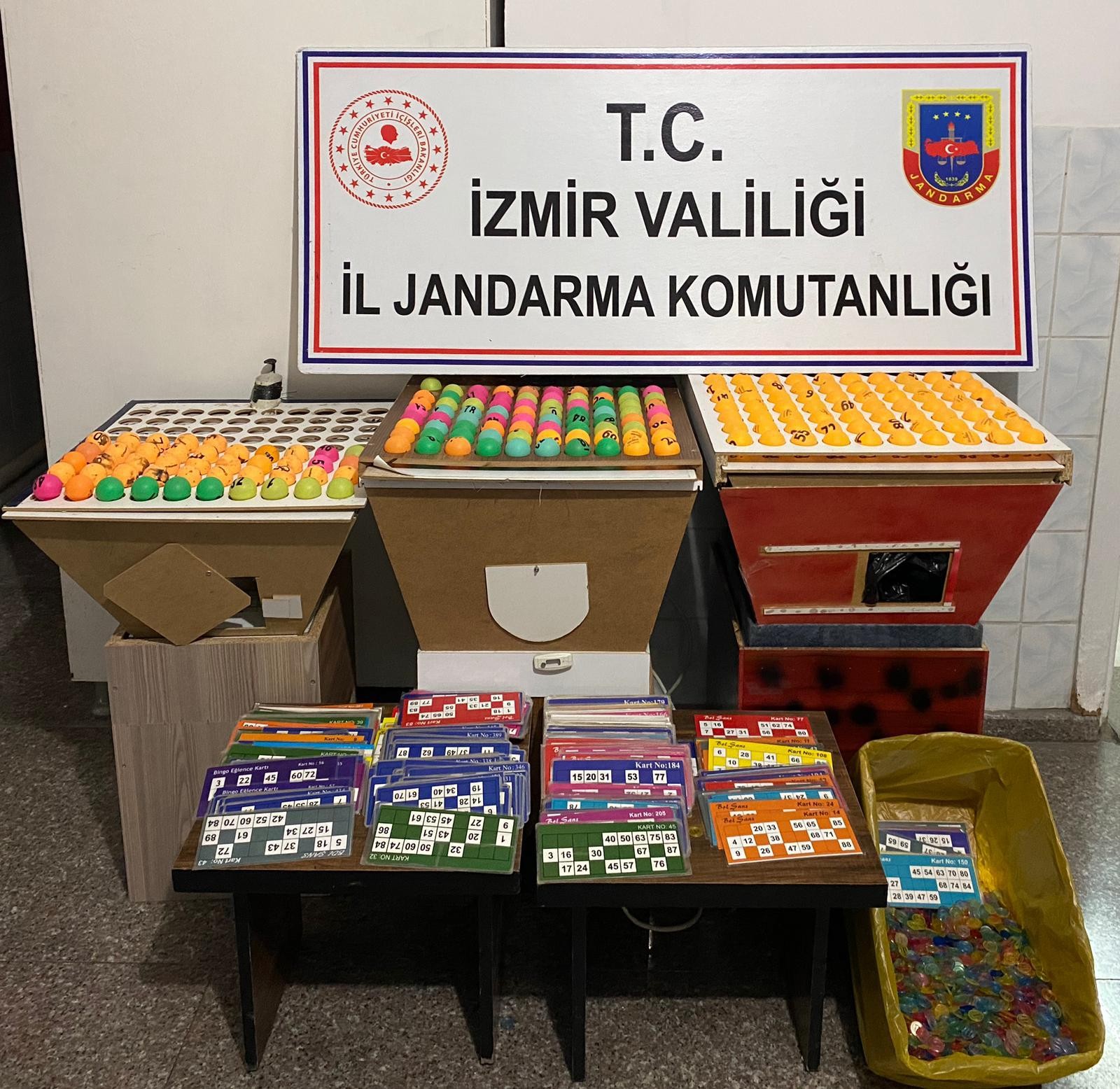 İZMİR'DE KUMAR OPERASYONU