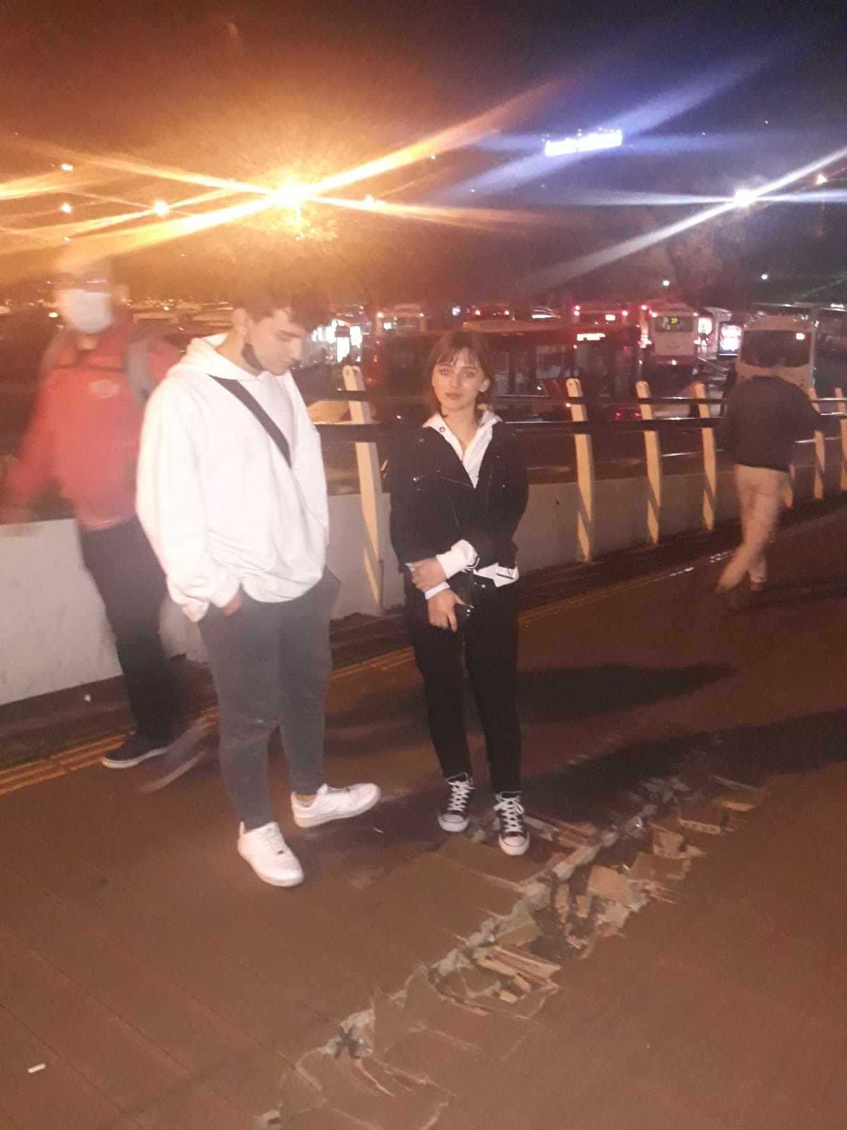 KONAK ÜST GEÇİDİ ALARM VERİYOR