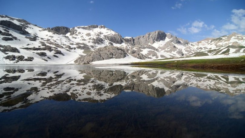 Tunceli dağlarındaki buzul gölleri görenleri hayran bırakıyor