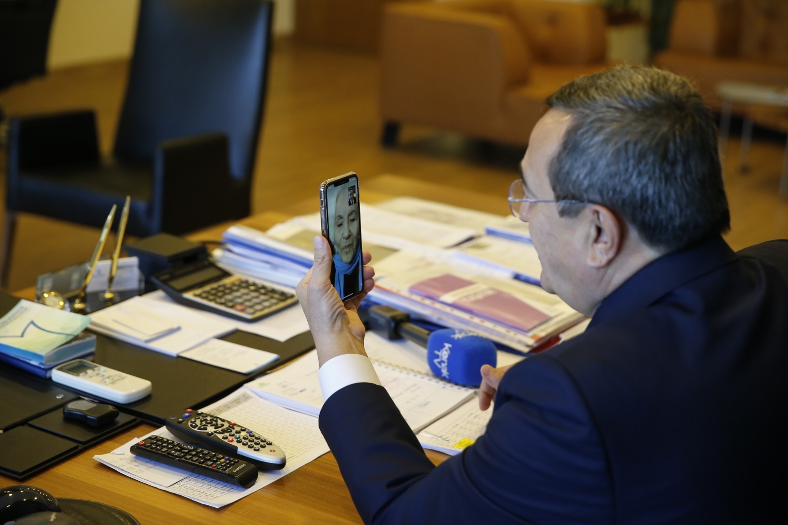 BAŞKAN BATUR'DAN ÖĞRETMENİNE KUTLAMA