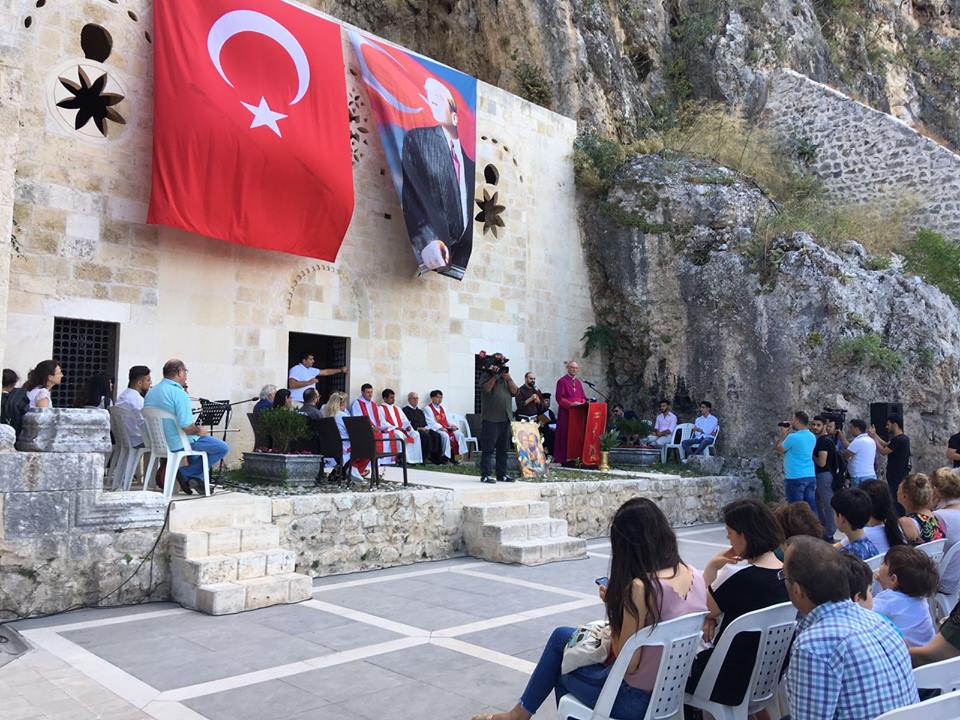 Dünyanın ilk mağara kilisesi