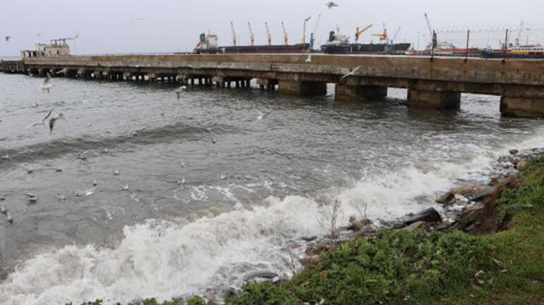 Tekirdağ'da lodos, deniz ulaşımını olumsuz etkiledi