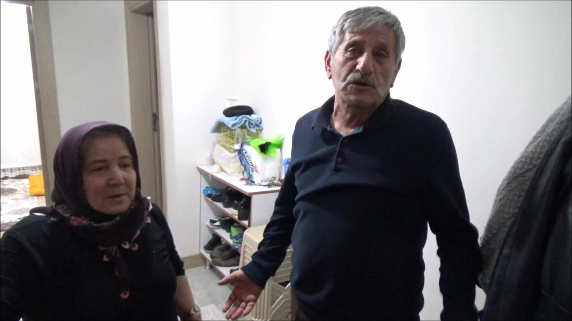 ''Misafir kabul etmeyin” uyarısı yapan polisi çaya davet etti