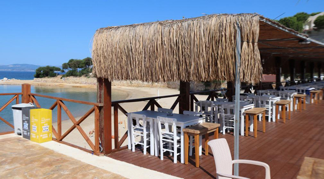 ÇEŞME TEKKE PLAJI VE RESTORANI AÇILDI