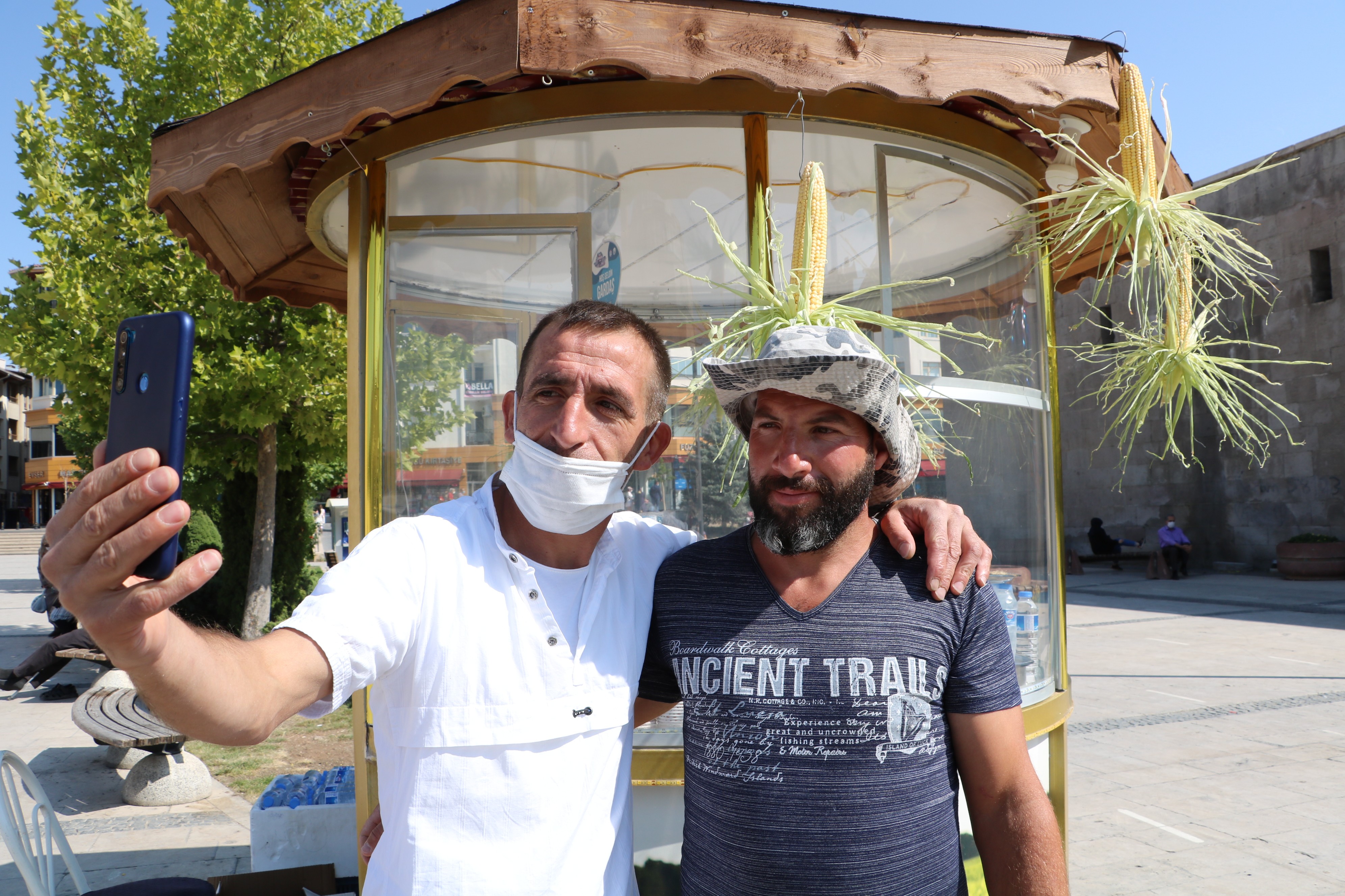 Dan Bilzerian'a benzerliği ile dikkatleri topluyor