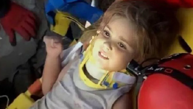 Depremle dalga geçti, Minik Ayda'yı taklit etti