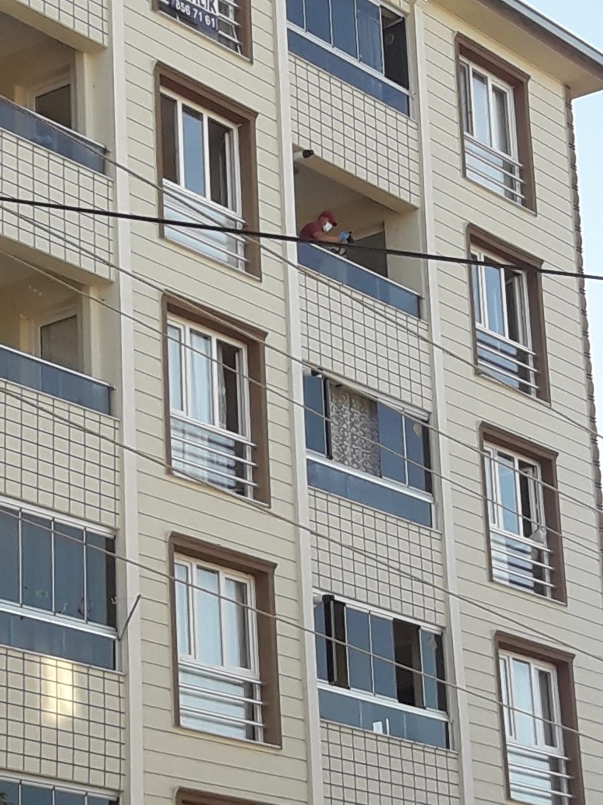 İZMİR'DE KÜÇÜK KIZIN TALİHSİZ ÖLÜMÜ