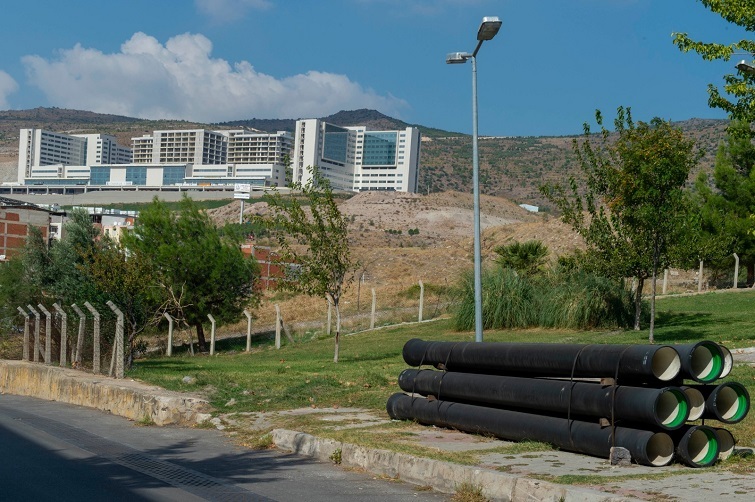 İZSU'DAN ŞEHİR HASTANESİ'NE İÇME SUYU HATTI