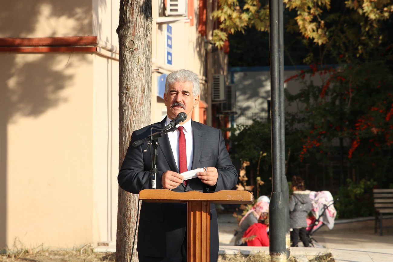 Bergama Öğretmenler Gününü kutladı