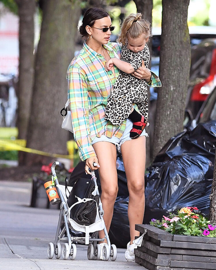 Irina Shayk mesleğine  geri döndü