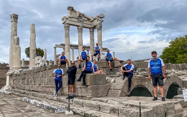 BERGAMA İÇİN PEDAL ÇEVİRDİLER
