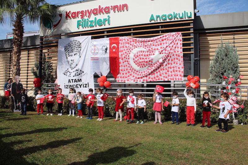 MİNİKLERİN CUMHURİYET COŞKUSU