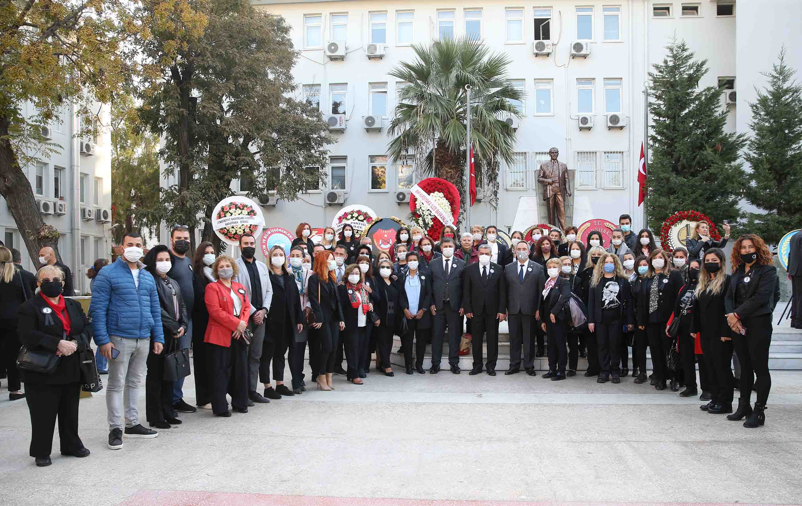 KARŞIYAKA ATASI'NI UNUTMADI