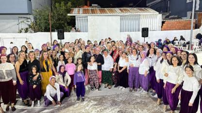 Aliağa'da kadınlardan renkli "Şalvar Gecesi"